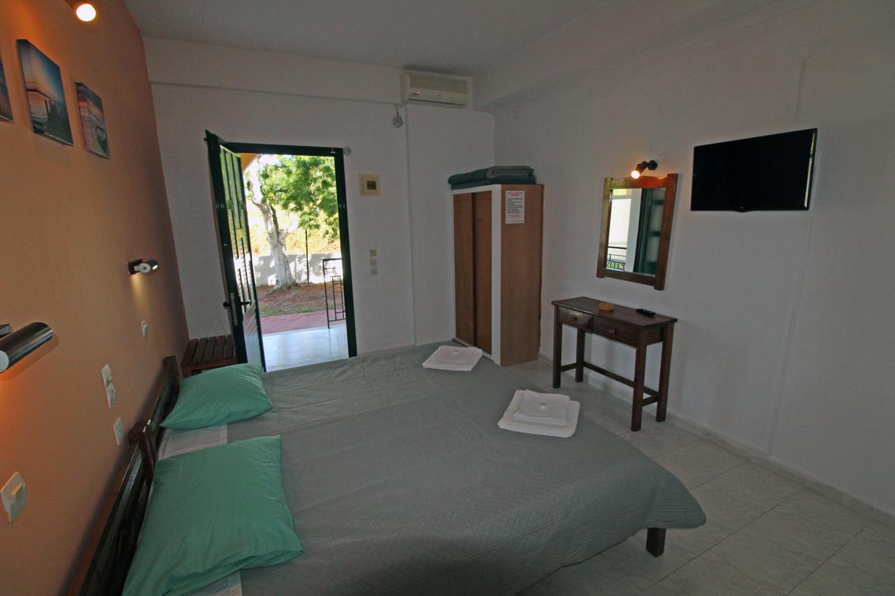Stars Hotel (Adults Only) آغيوس غيوريوس المظهر الخارجي الصورة