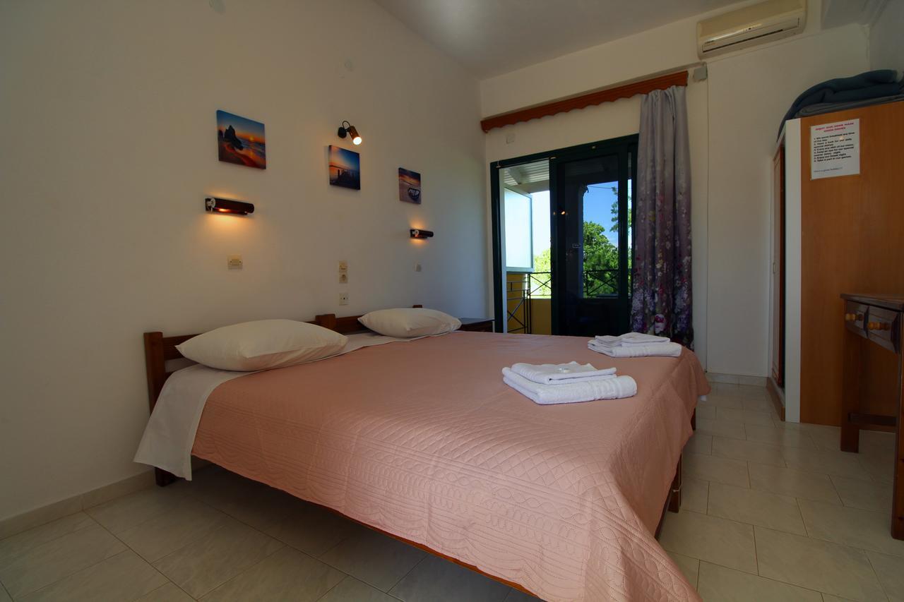 Stars Hotel (Adults Only) آغيوس غيوريوس المظهر الخارجي الصورة