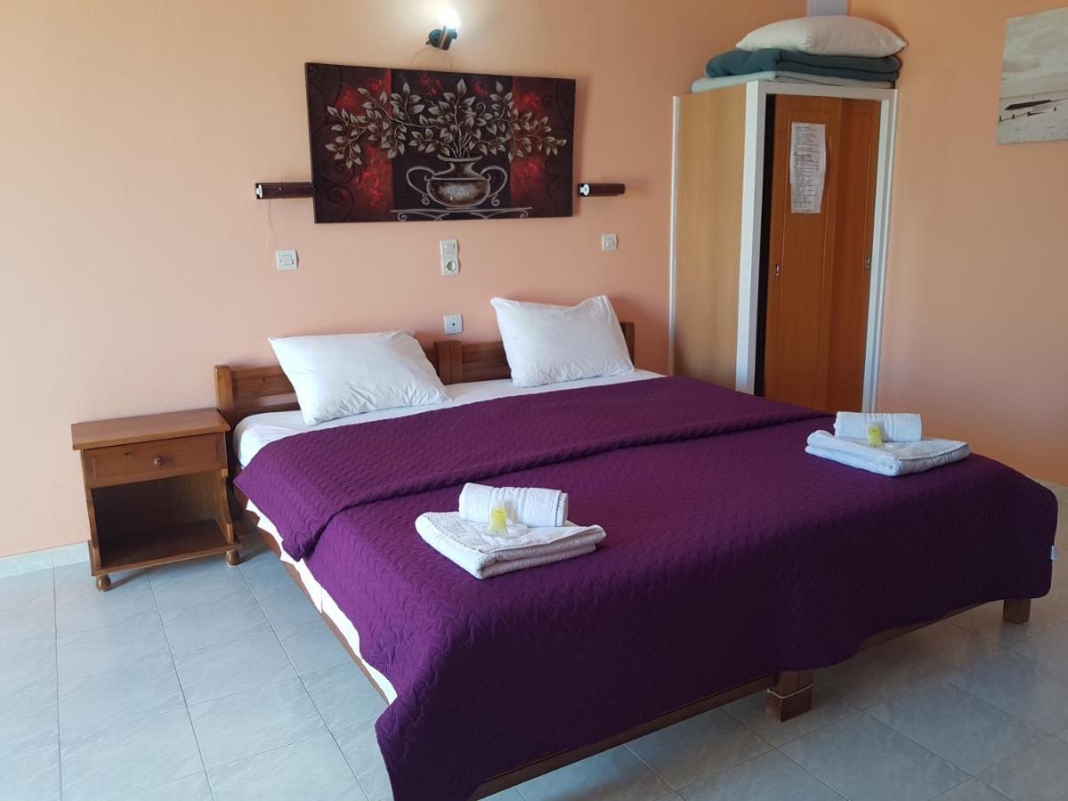 Stars Hotel (Adults Only) آغيوس غيوريوس المظهر الخارجي الصورة